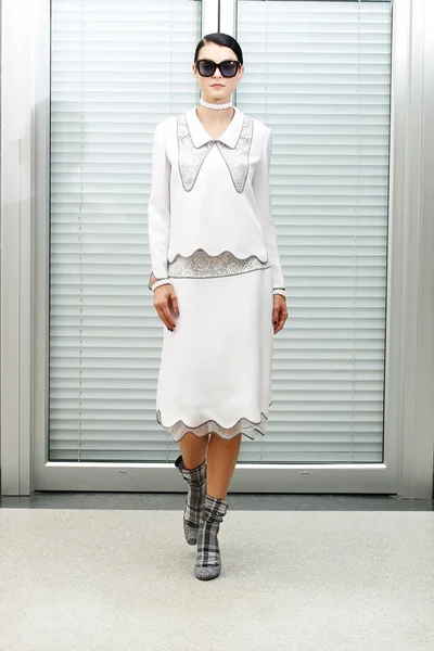 Look 15